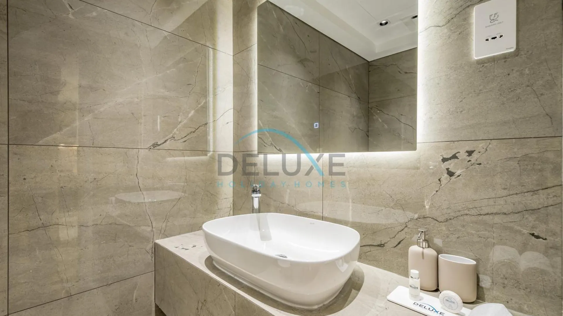 Modern 2Br Apartment At Al Fattan Marine Towers, Jumeirah Beach Residence By Deluxe Holiday Homes Dubai Forenede Arabiske Emirater