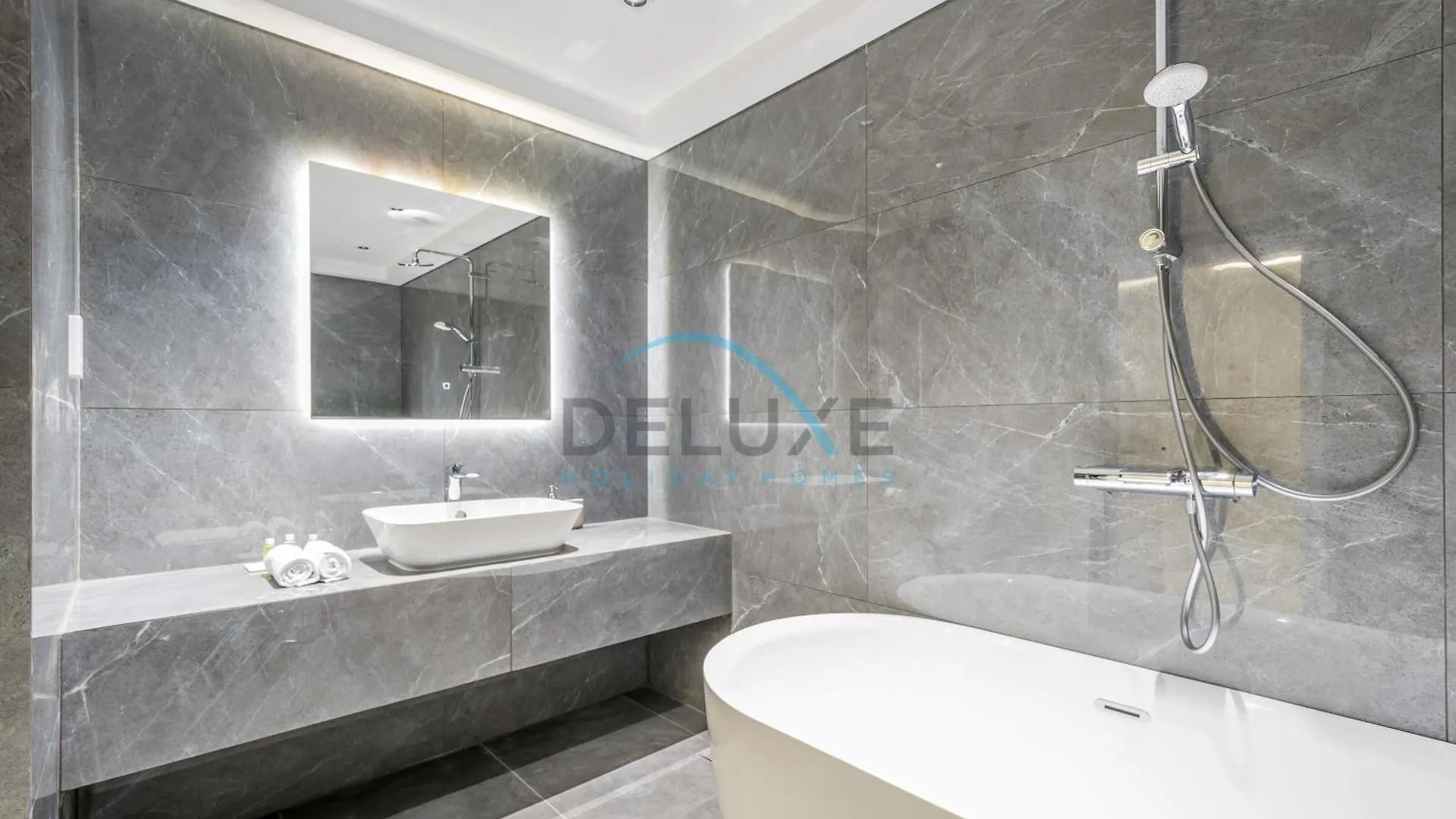 Modern 2Br Apartment At Al Fattan Marine Towers, Jumeirah Beach Residence By Deluxe Holiday Homes Dubai 0*,